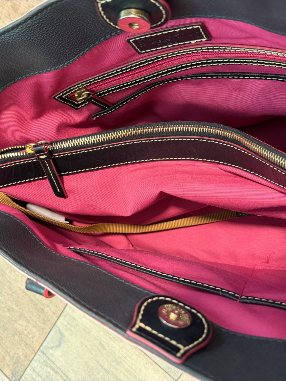 Dooney & Bourke Disney Minnie Mickey Mouse Tote Valentines Day Love Mail Xoxo 💋 - Picture 8 of 10